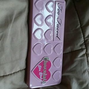 Too faced Chocolate bon bons